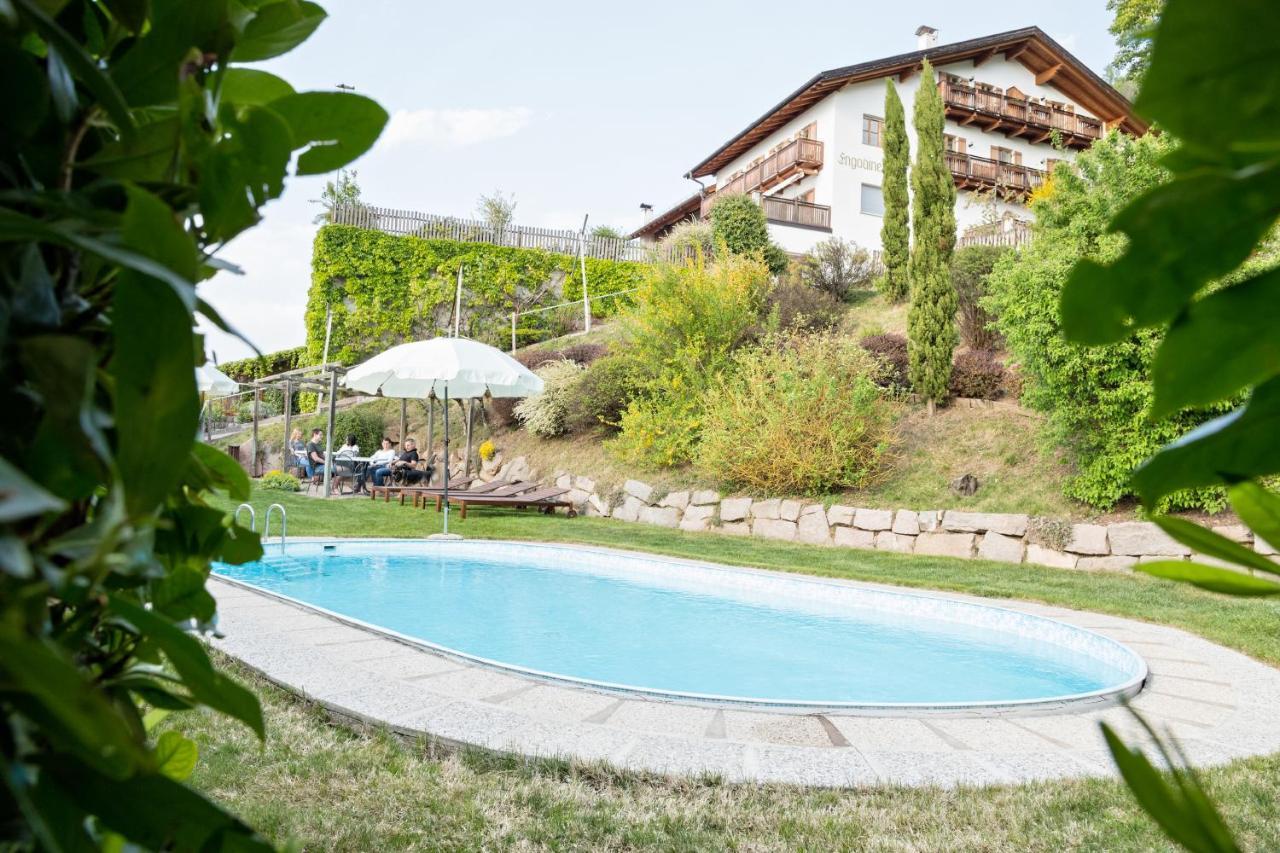 Engadiner Apartments & Wines Montagna Exterior foto