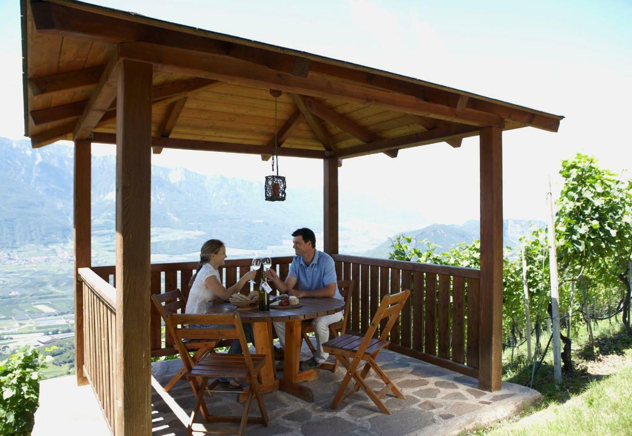 Engadiner Apartments & Wines Montagna Exterior foto