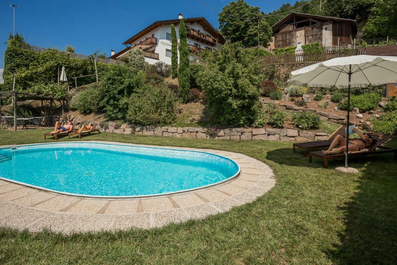 Engadiner Apartments & Wines Montagna Exterior foto